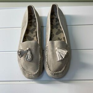 Lands' End Tassel Loafers Flats Tan. Size 10W